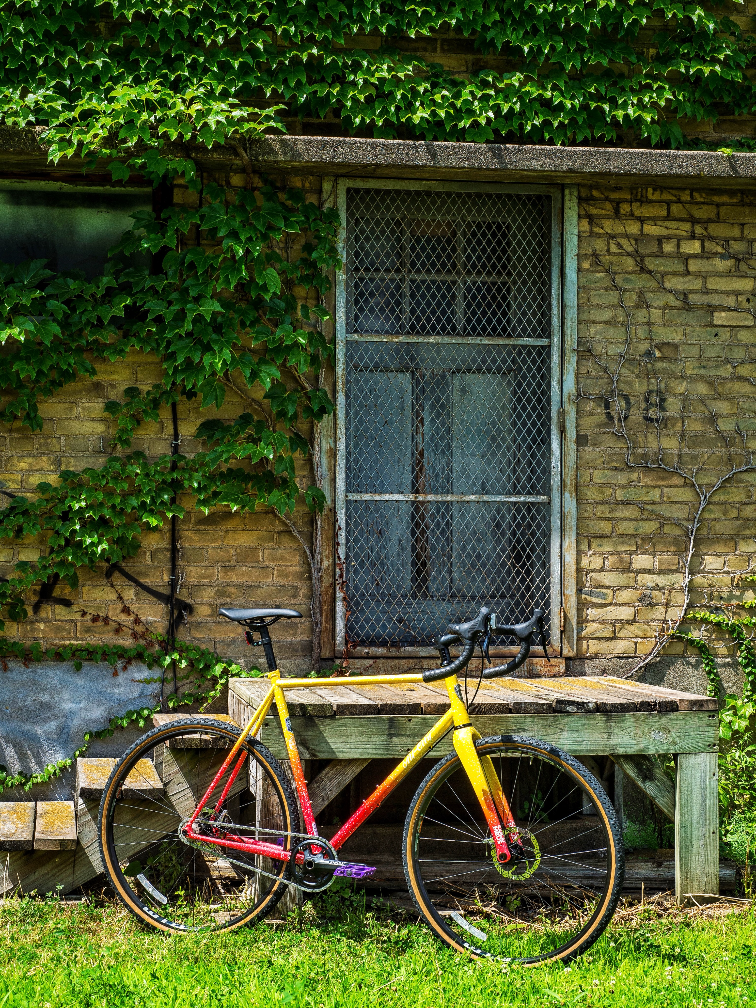Image from @behindbarsbicycleshop