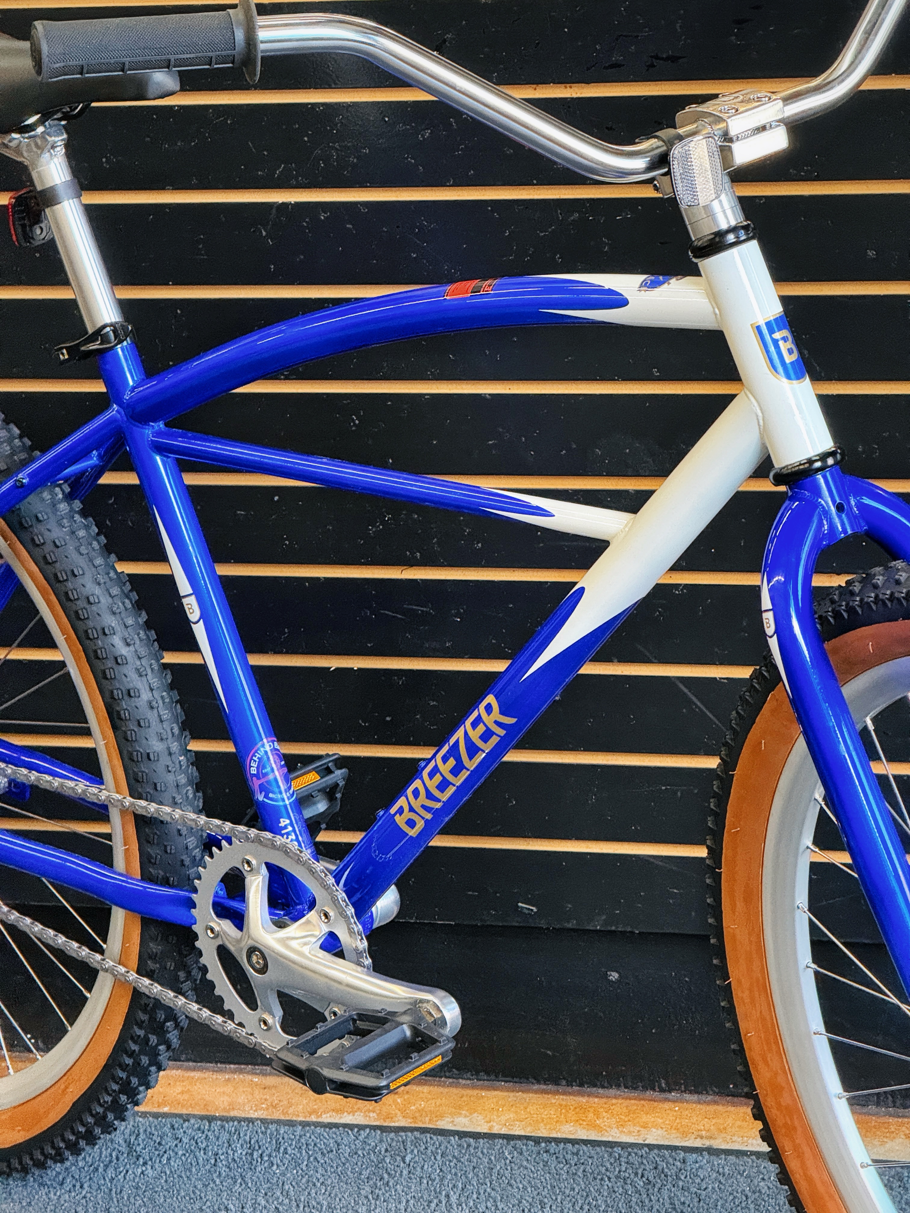 Image from @behindbarsbicycleshop
