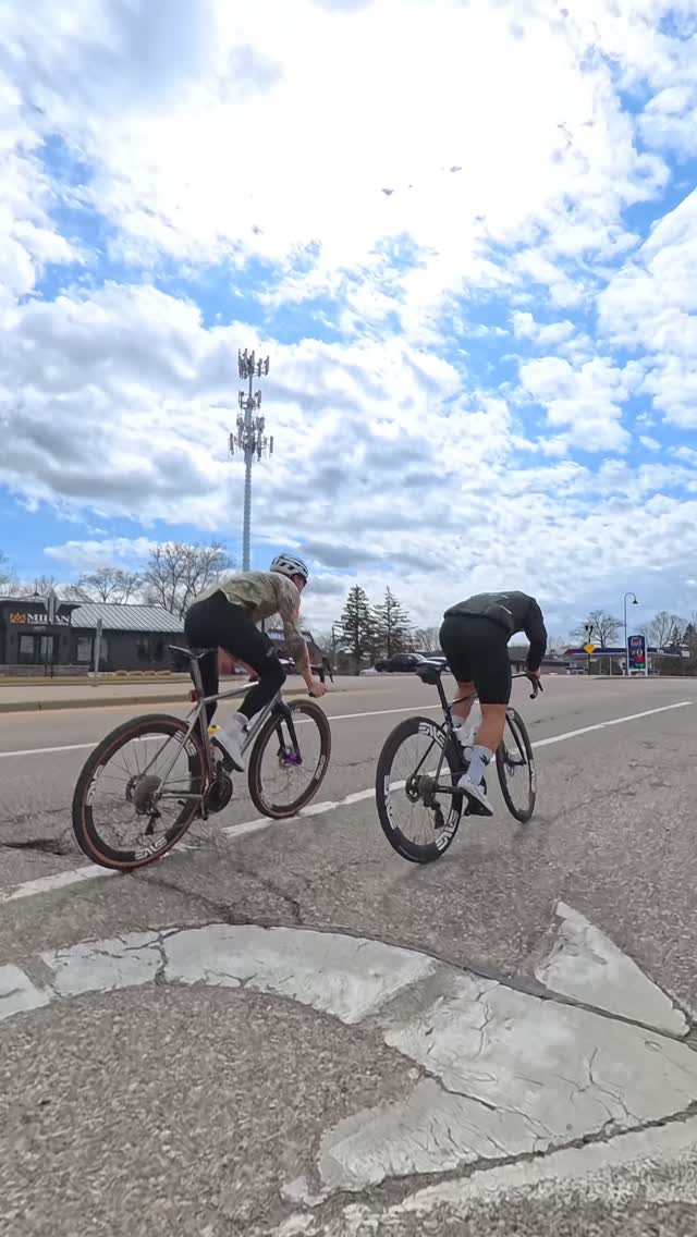 Image from @ez.bikeclub