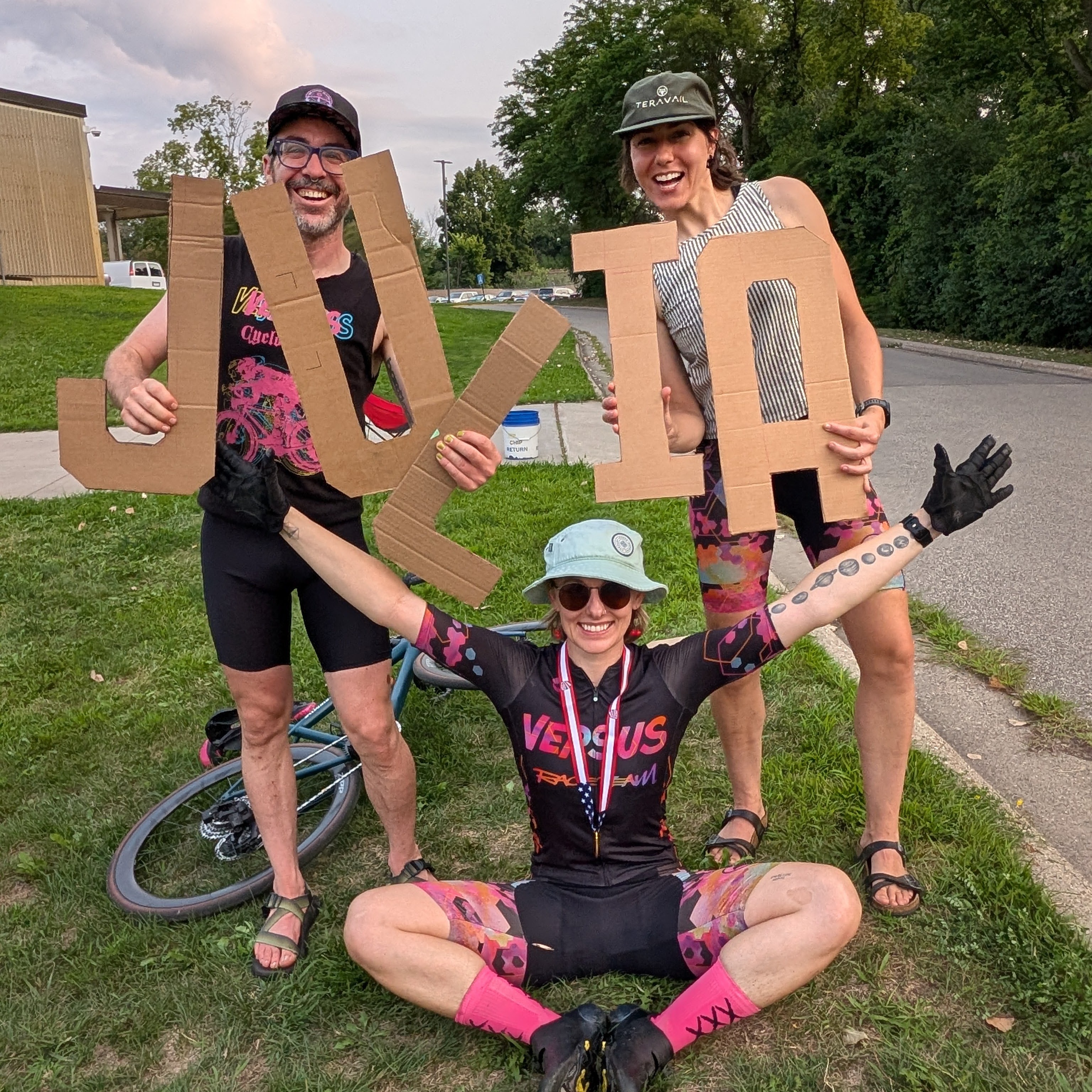 Image from @versusraceteam