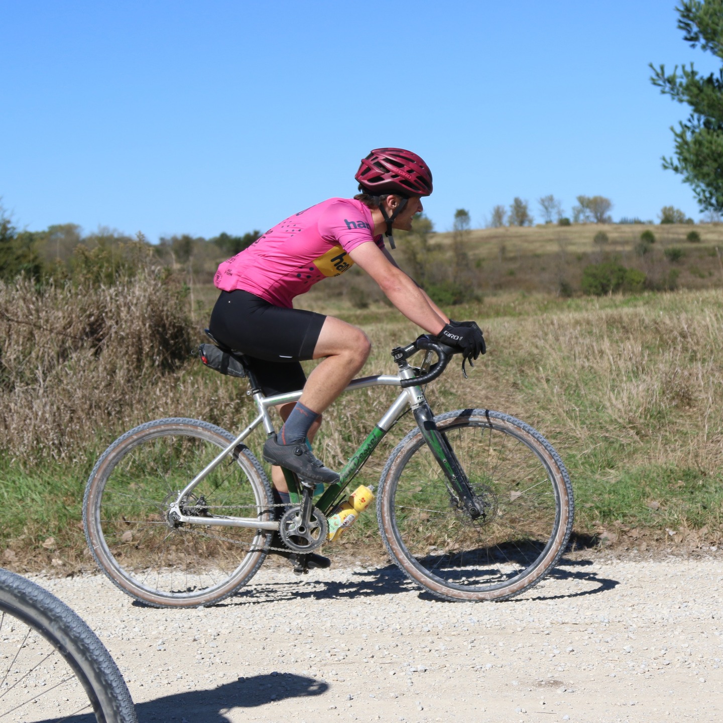 Image from @handupracing