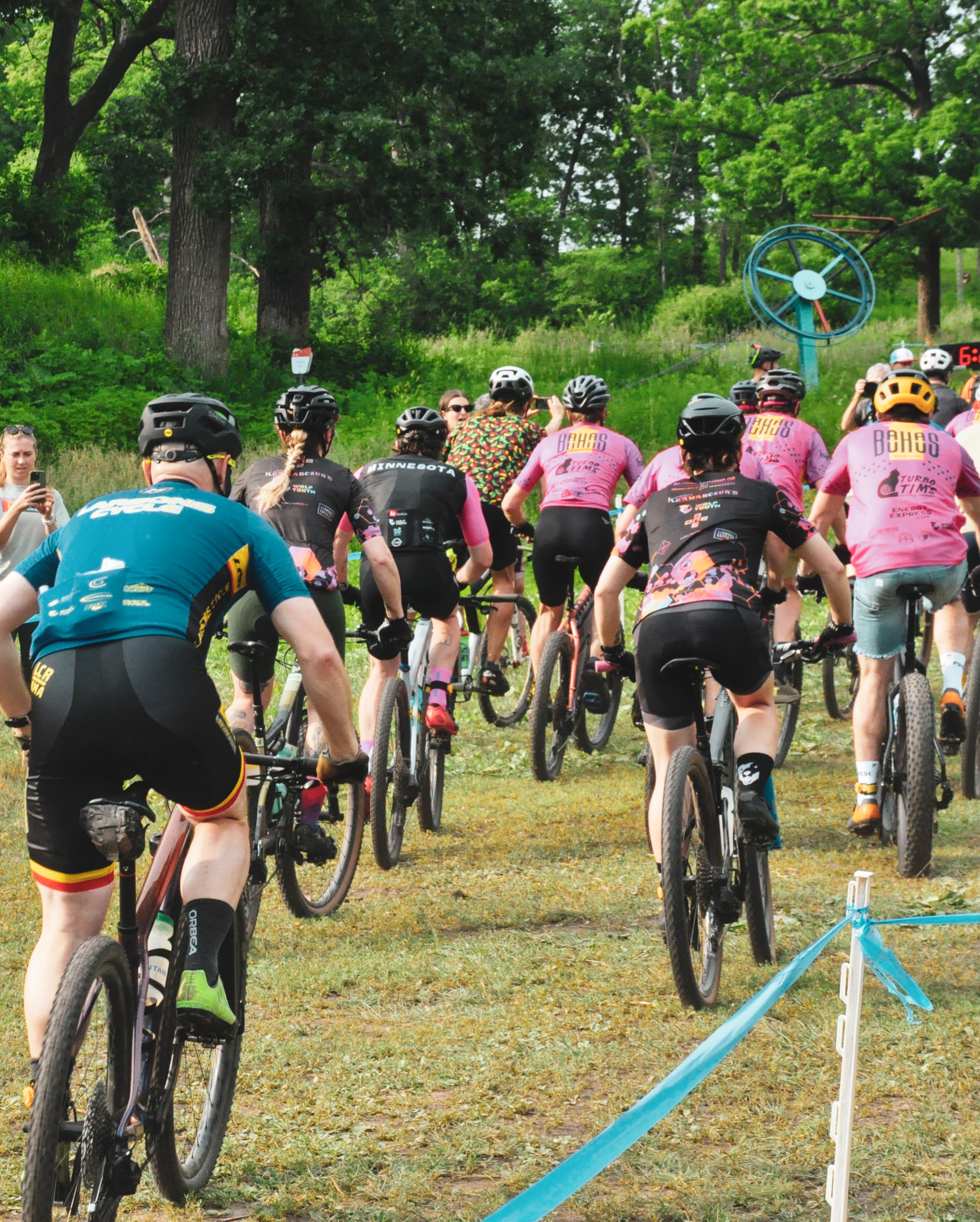 Image from @versusraceteam