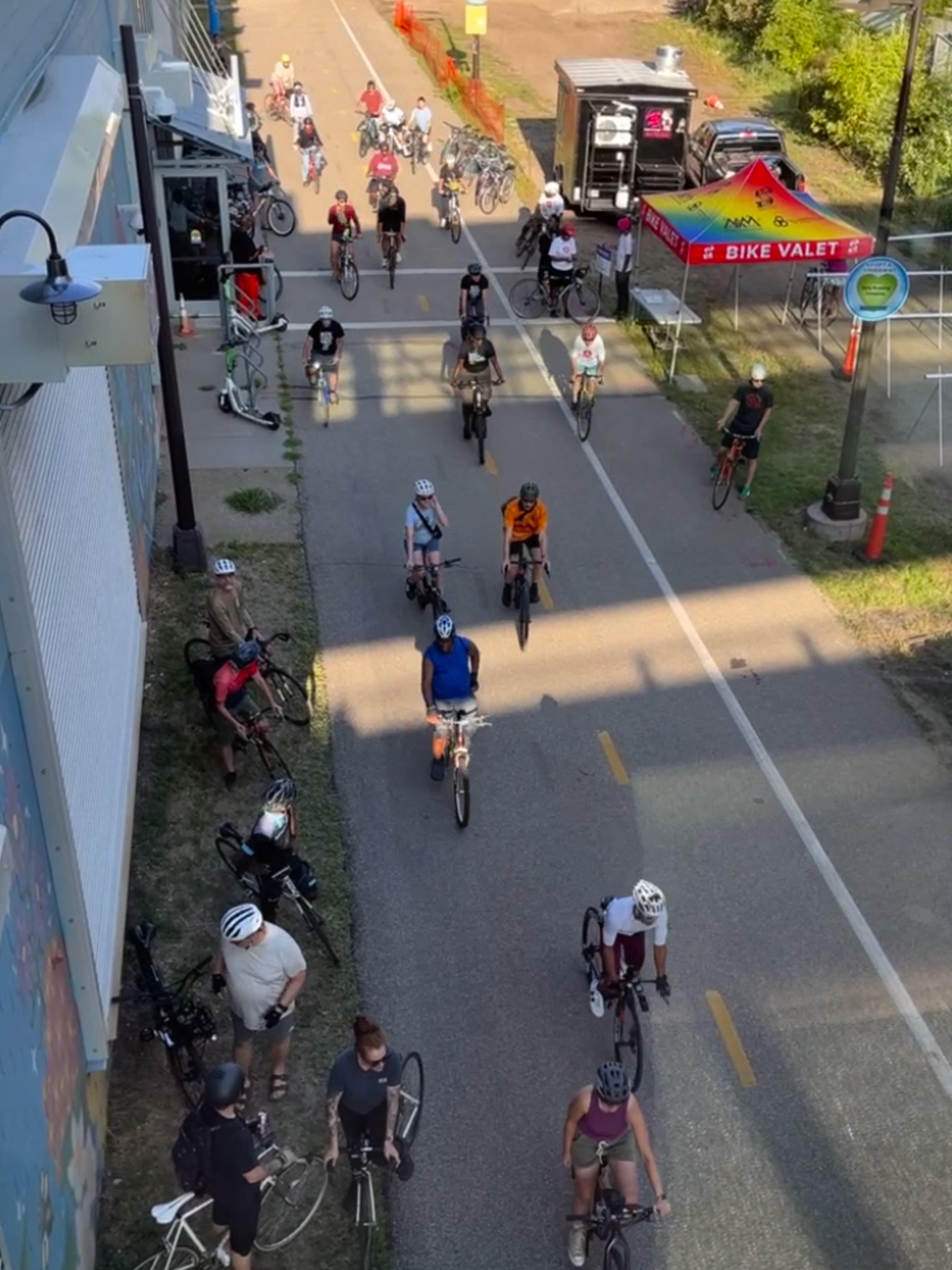 Image from @venturebikempls