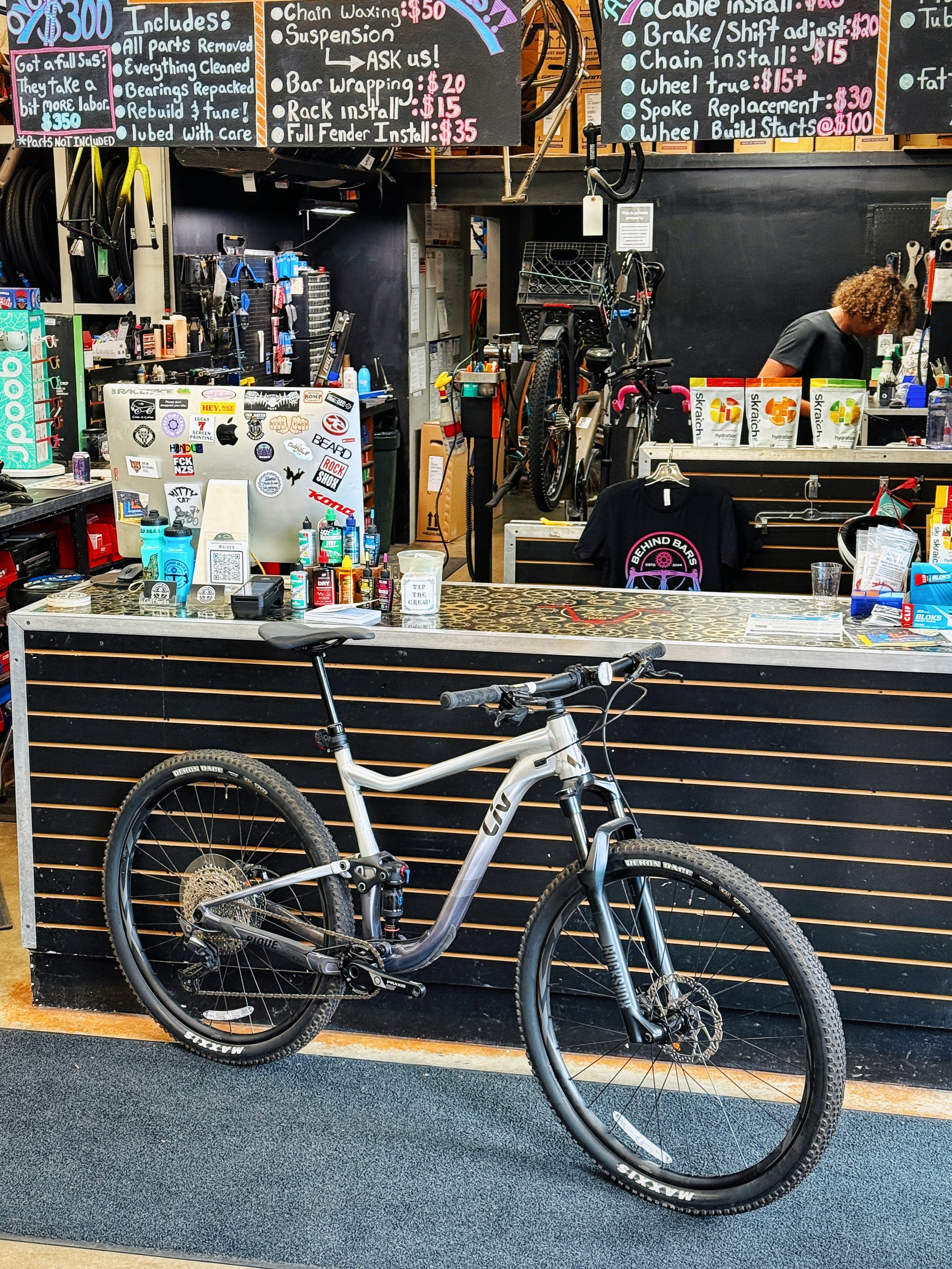 Image from @behindbarsbicycleshop