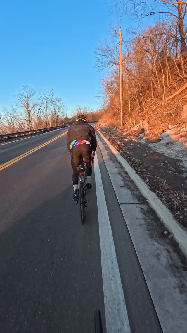 Image from @ez.bikeclub